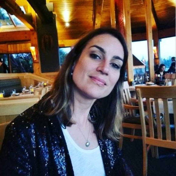 Meet your Posher, Jen - Picture 1 of 1